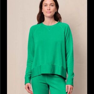 NWOT Stateside Softest Fleece Raglan Side Slit Sweatshirt - kelly green